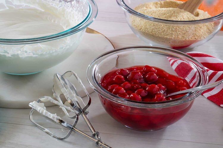 Pyrex Glass Mixing Bowl Set