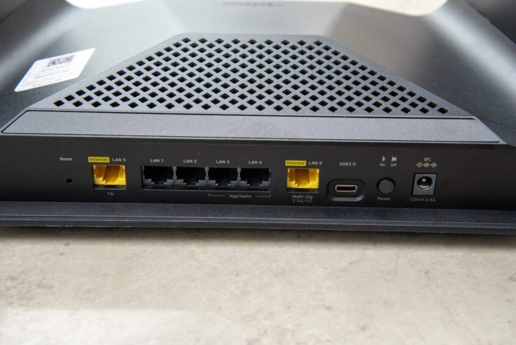 Netgear Nighthawk RAXE300 Review (AXE7800) ports