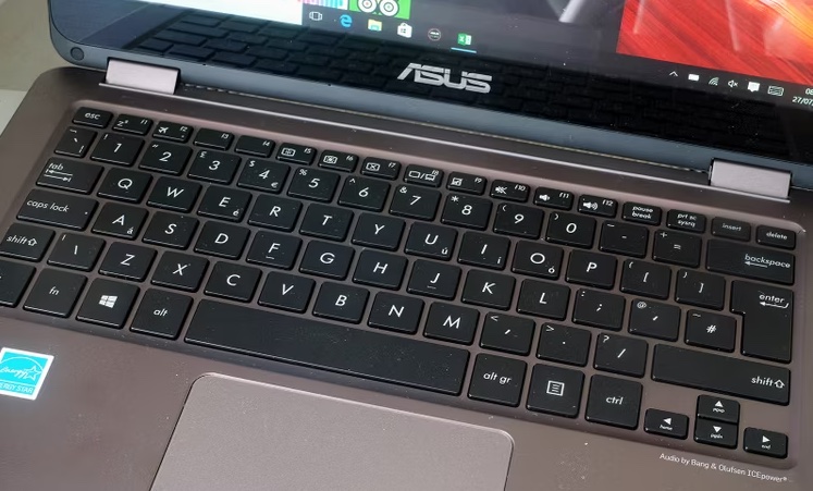 Asus ZenBook Flip UX360CA DBM2T Review keyboard copy